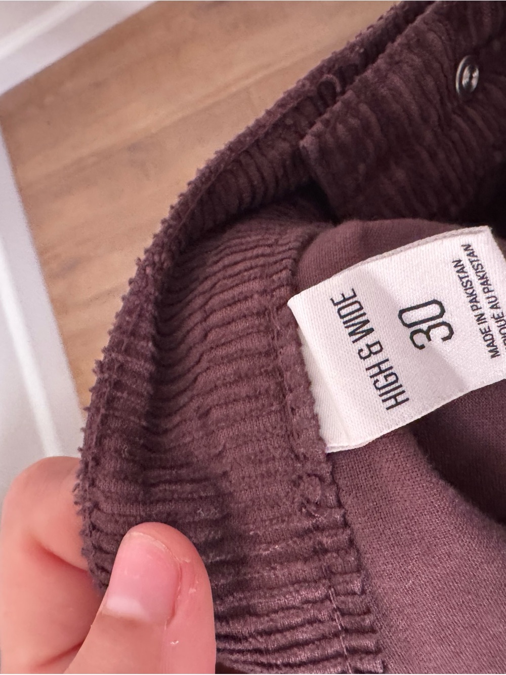 BDG Wide-Leg Corduroy Pants in Burgundy - Picture 3 of 4